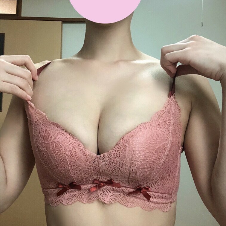 こんばんは♡
更新遅くなってごめんなさい😢

課題に追われて死んでました。。笑
みなさんは元気ですか〜？寒くなっ
