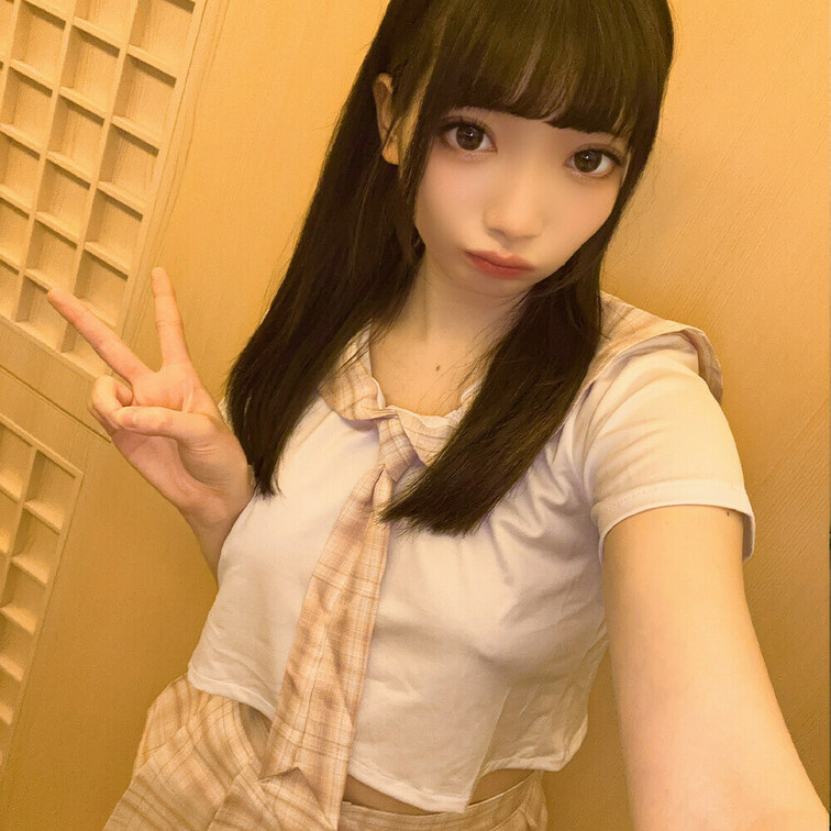💓いいね💓押してくれた人にエッチな画像送りますね😉
よろしくお願いします💓
えちえちセーラー服着たよー😉
ワカ