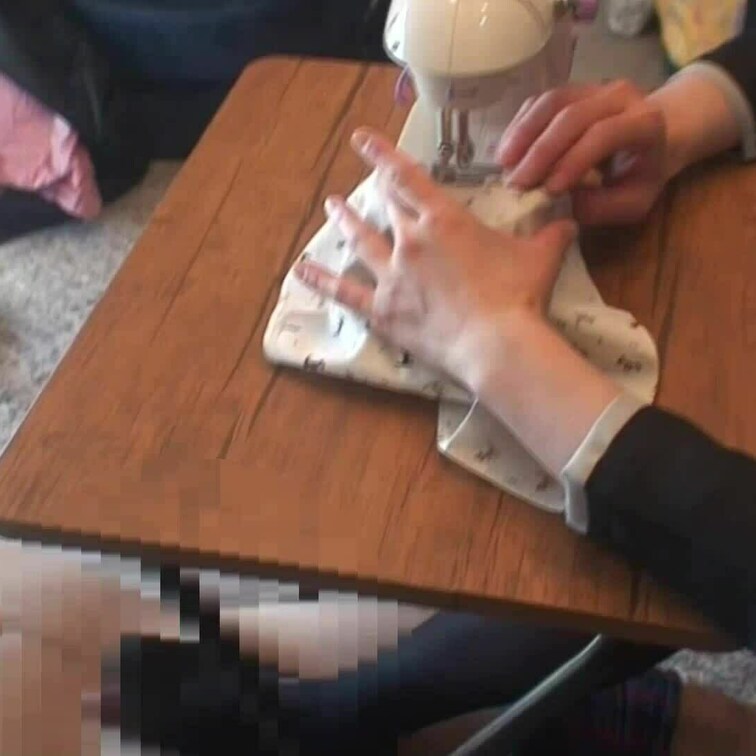 さなちゃんの魔法少〇コスプレでちんこペダル　ミシン編　VOL２最終章
いよいよクライマックス、パンプスでずーっと小刻み