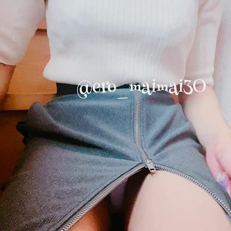 パンチラからのオープン😍

おはよー💓
久しぶりに全裸で寝たら気持ち良かったよ😍
普段下着だけで寝るんだけどいつ