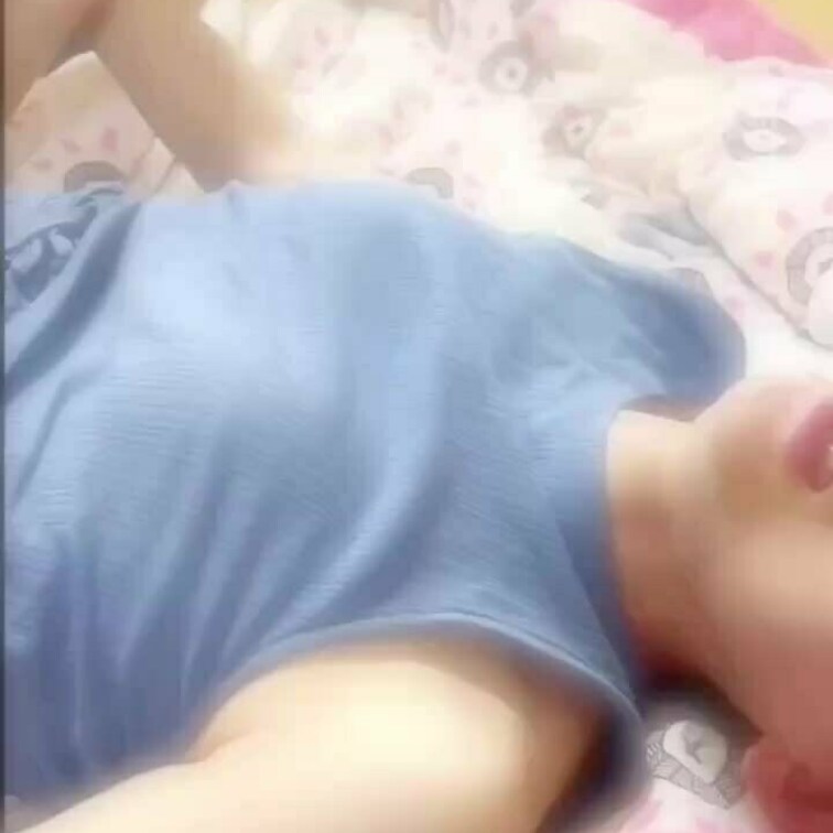 若者の精◎をかけられ、女友達に💋に練り込まれ感じる妻