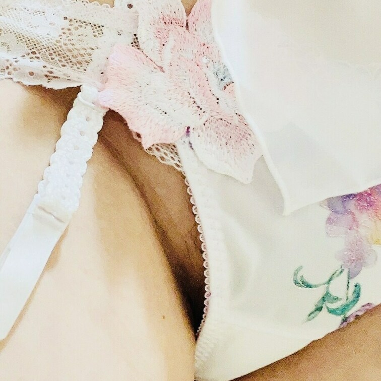 ガーターベルトの別アングル❤️