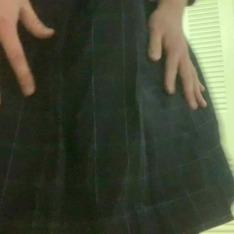 精○女子の制服でやりました💕
ここのは冬夏全て持っていて裏地は付いているのは冬だけなので冬服姿でずっとオナりました💕
