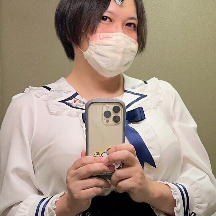 はじめまして💕
陽夏(ひな)です💕
女の子のパンツとミニスカート大好きな女装子です💕
ここでは超ミニスカでサイクリ