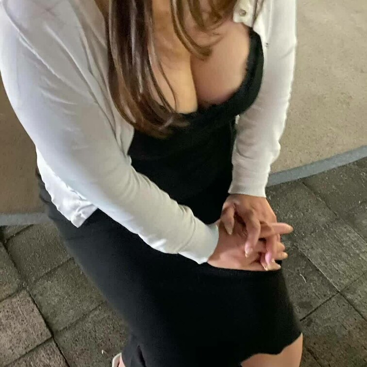 サンプルあり歩行ムービーおっぱい自撮り追加のお知らせ　
歩行ムービーに追加しています