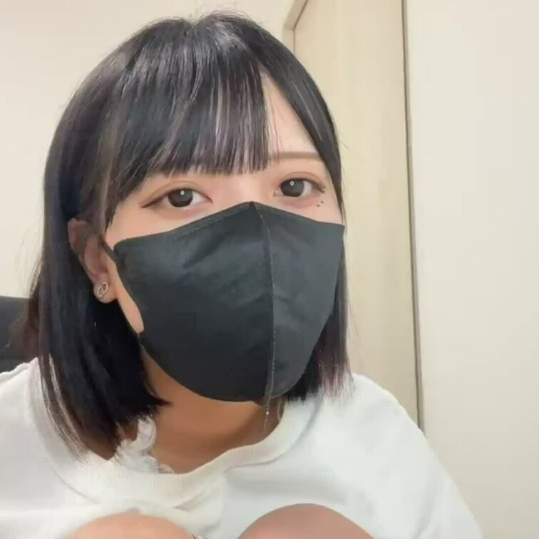 【りん 18 歳】

りんさんのライブ配信動画です
生配信だと、1 回の有料配信を視聴すると、おおよそ平均 5,0