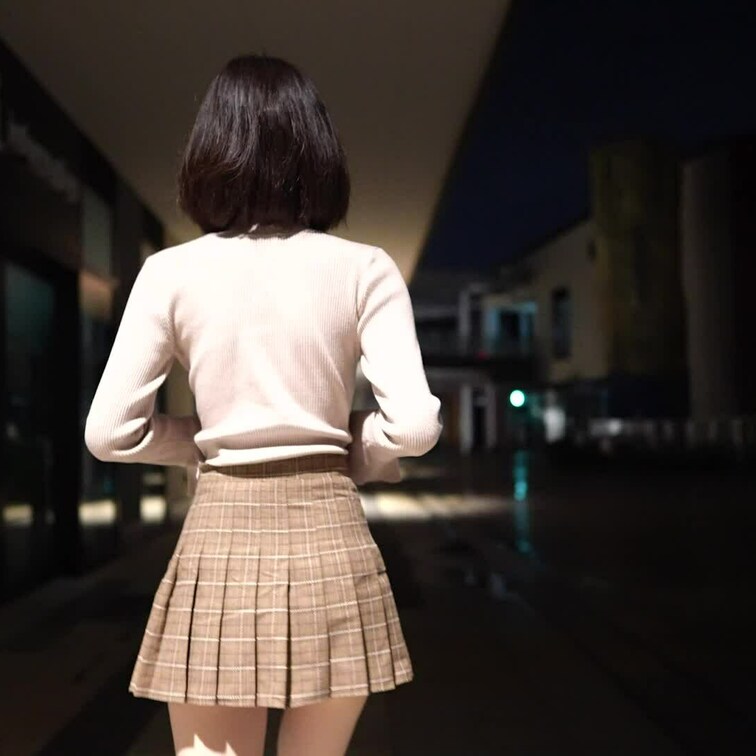 ドライブ連れてってもらって助手席で寝ちゃってた間に「着いたよ(^^♪」って言われてノーブラぽっちでお散歩してきました☺