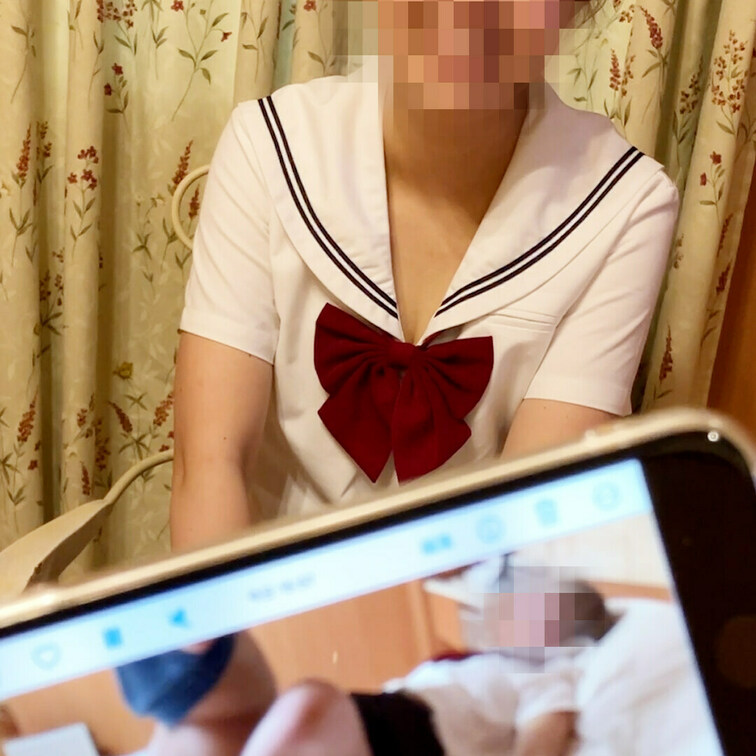 初撮りのモデルさん（23歳）です。

経験人数が2人、撮影当日のセックスも3年振りと言う正真正銘のどシロウト。
