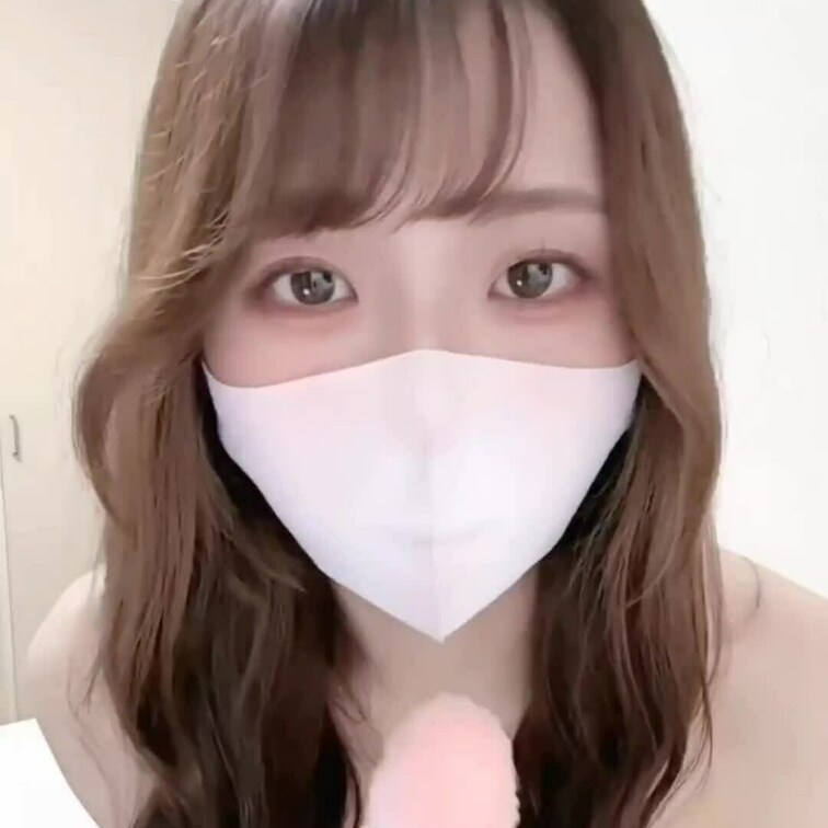 ディルドにつぶつぶのテンガ付けて騎乗位風オナニー💕
※おまんこのとこは白いので完全に隠してます