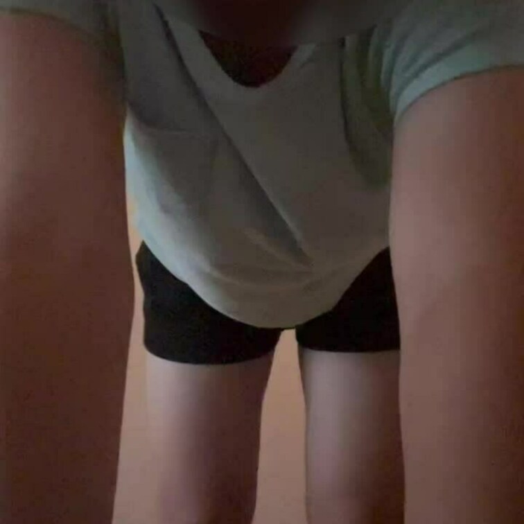 たまごちゃんにオナ禁させた状態で腰振りアピールさせました🤭オナニーの許可が出るように頑張って腰振るたまごちゃんをお楽しみ