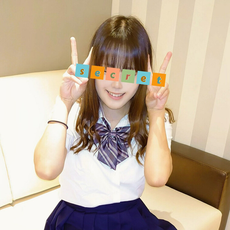❤️顔出し・制服着衣ハメ❤️H大好き！激カワえろ女子❤️上目遣いフェラにガチ勃起❤️ビラビラつるマンに奥までズッポリブチ