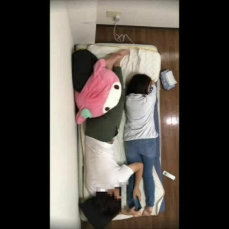 【ファン限定フル動画】🎁

お休みの日は一日中部屋に籠ってラブラブH