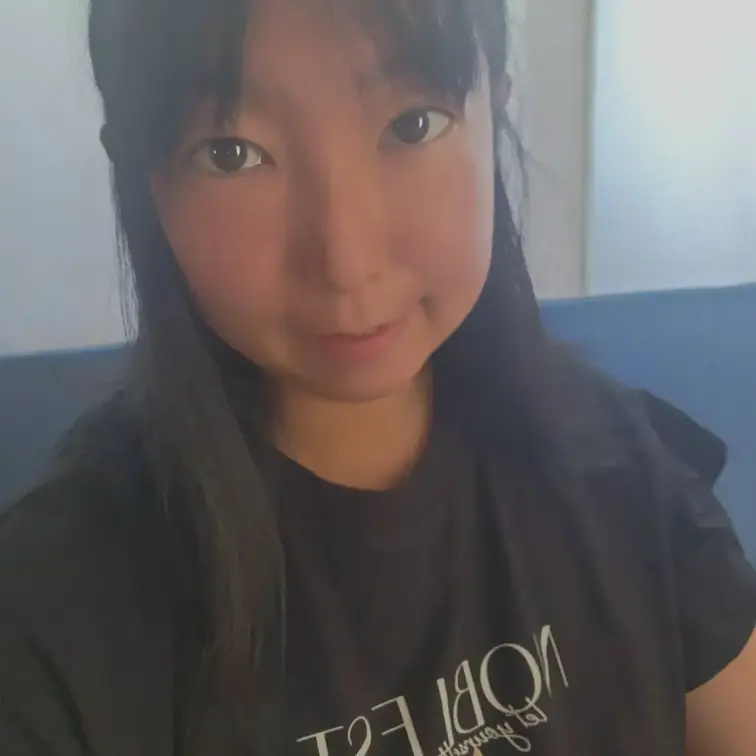 あかりちゃんに紹介してもらった女の子みおんさん
主婦人妻さんだそうです!人妻って響きえっちですねぇ~(^^)/
どん