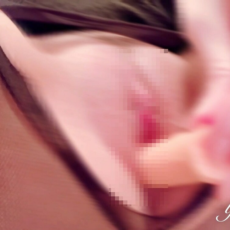 ノーパンパンストディルドおなにー♡

ノーパンパンストでディルドを入れたまま出社しちゃいました♡

当然えっちな