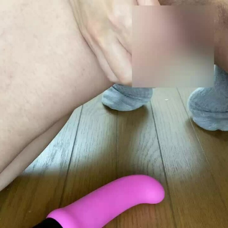 1人で中イジってます。
