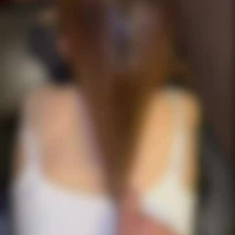 新作。めるちゃんは私の下着🩲の匂いを嗅ぎながら
びちょびちょに濡らして、バックで何回もイッてます。
たまりません。サ