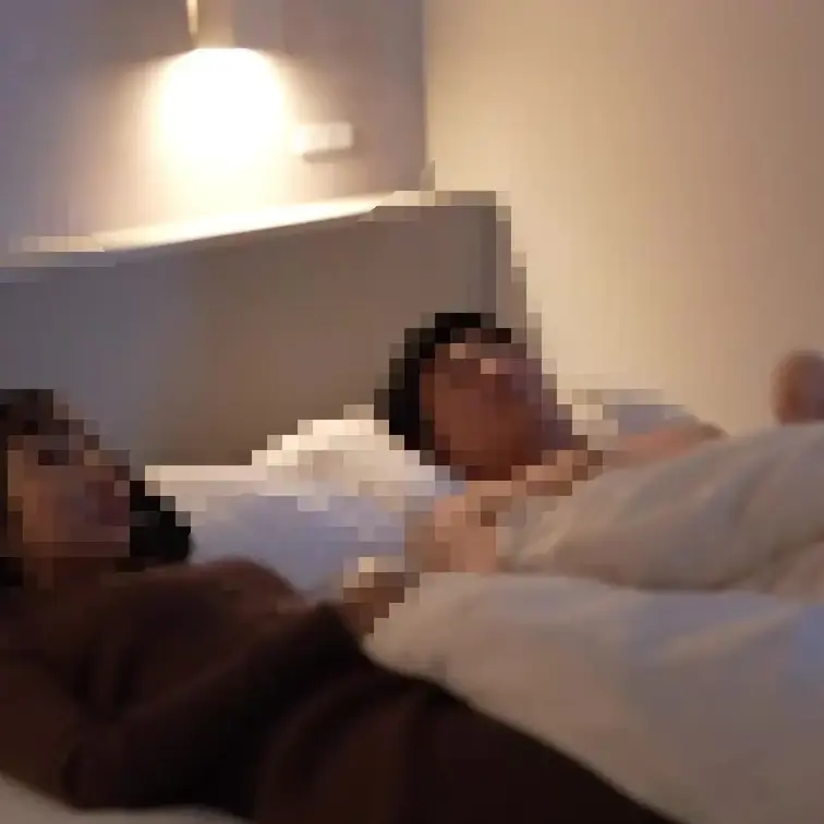 こんばんは人妻ゆうです💋

ピロートークだけリアルにお届け💜

長年の付き合いの私達は
思い出話はもちろん、