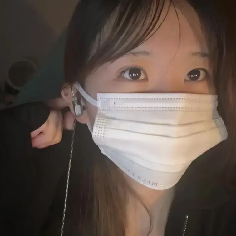 【いのり 20 歳】

いのりさんのライブ配信動画です
生ライブ配信だと、1 回の有料配信を視聴すると、おおよそ平