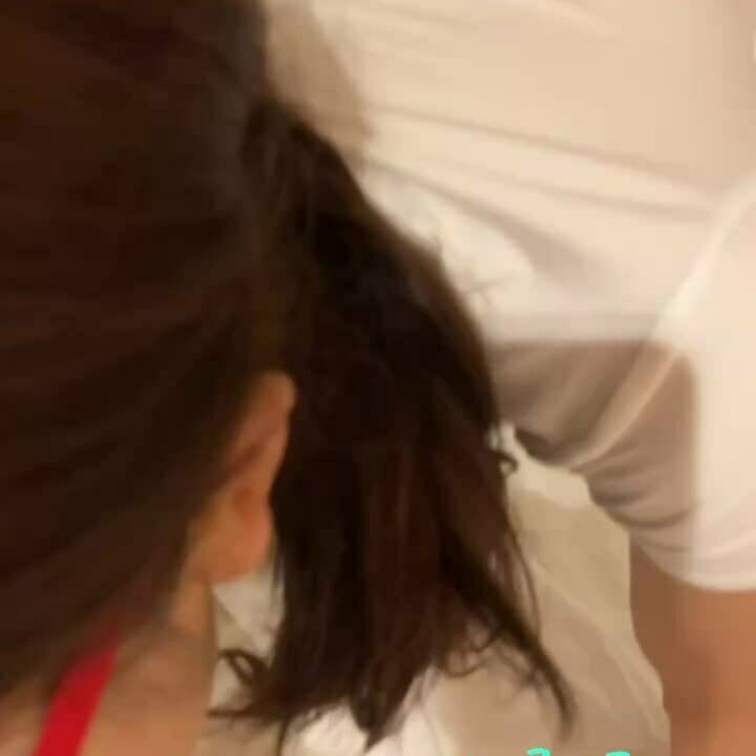 フェラ動画❤️
乳首を吸引したまま
フェラしてます❣️
イラマチオまで😆