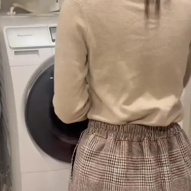 もー！！そんなとこから覗かないでよっ
