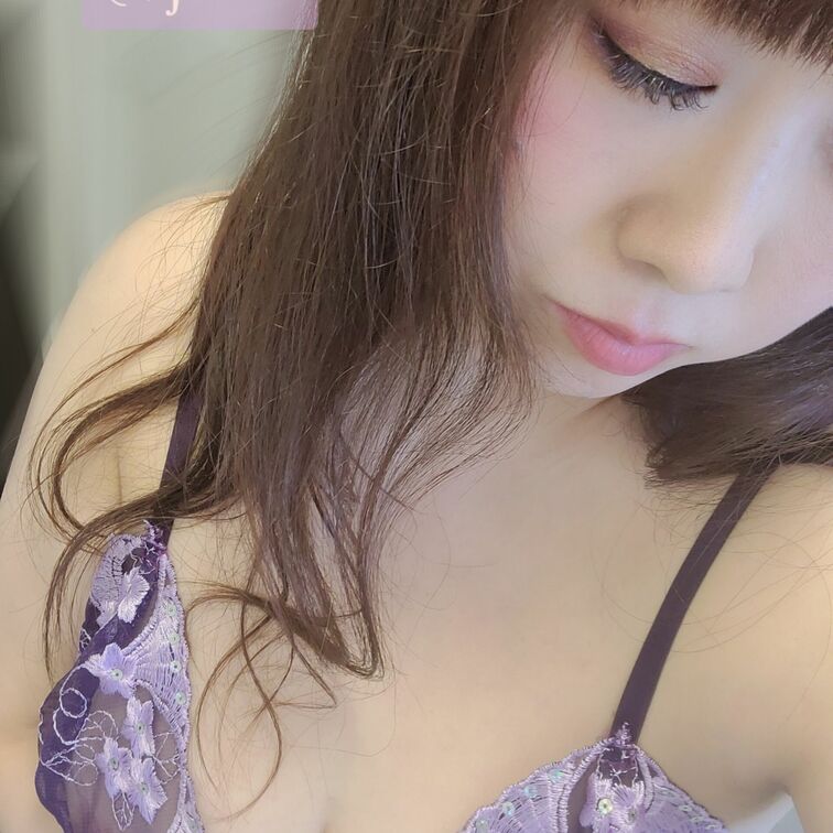 またベビードールのサイズ失敗した〜🥲
パッツンくらいの方がセクシーよね(*´-Д-)💨