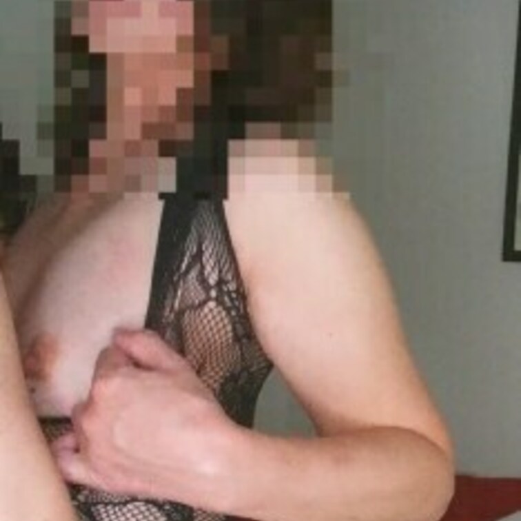 セクシーランジェを着てＳＥＸしました^^
熟女のネットリフェラやたっぷりクンニも♡