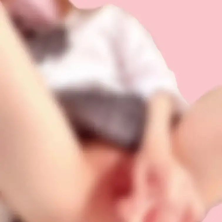 可愛いパイパン人妻が制服でディルド挿入オナ2😍
ショート動画♪