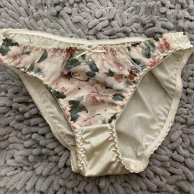 るるの今日のパンツです🥰