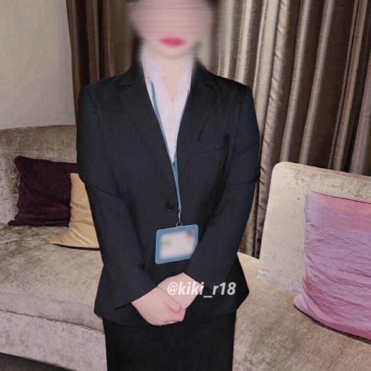 会員の方のリクエストにお応えして
就活の時に使ったスーツで...🫣💓
会社で使ってる社員証も🤭

《いいね♡》が