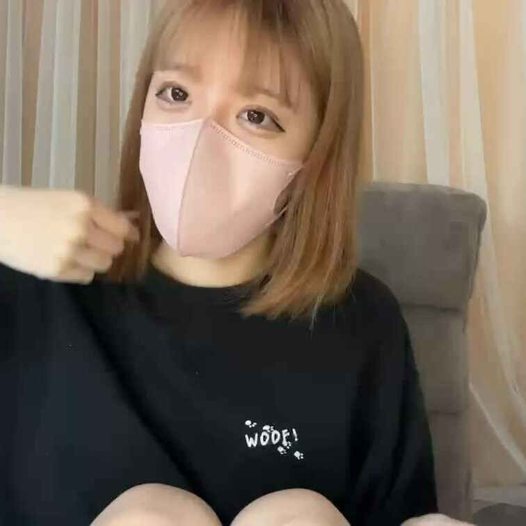 【みれい 20 歳】

みれいさんのライブ配信動画です
生配信 だと、1 回の有料配信を視聴すると、おおよそ平均 