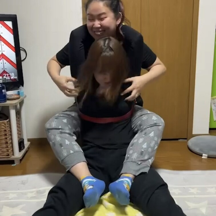 皆様いつもご購入ありがとうございます☺️
今回のくすぐり動画はこちらです👍

是非見てあげてくださいね(  ˆОˆ