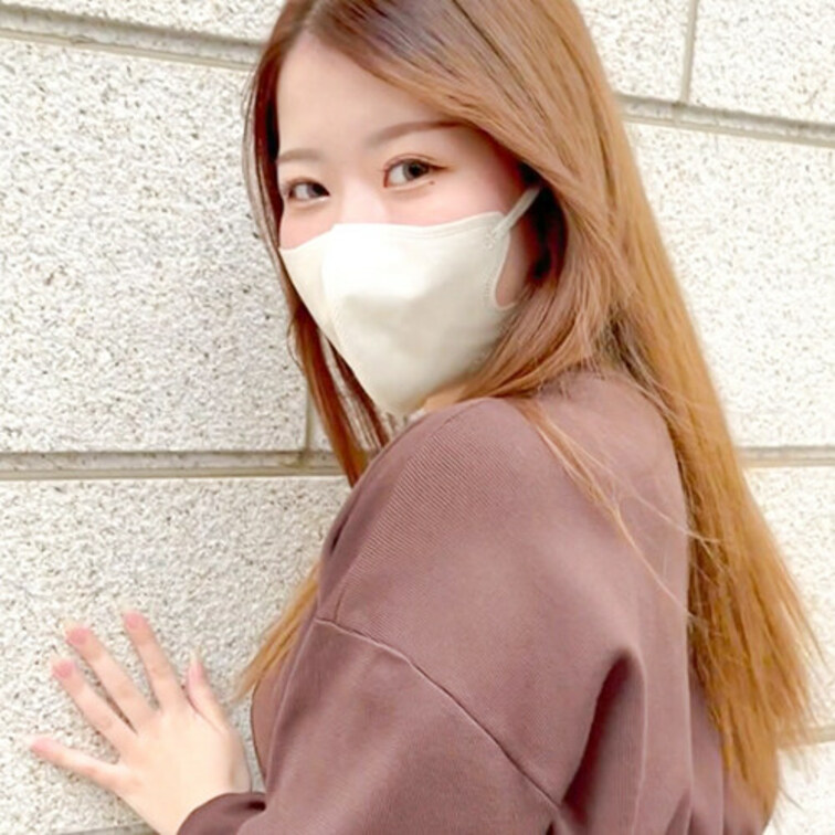 vol.3　りな○○○  【インタビュー編】

ぴちぴちで元気いっぱいのりなちゃん♡♡

本編内では20歳と言っ