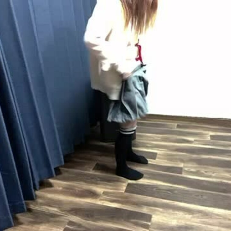 親友の生着替え💓

制服の中身はセクシーな衣装☺️

ちゃんと許可取ってます🙋‍♀️笑