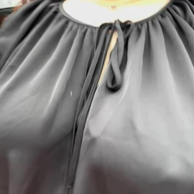 （好評につき、続きを）
巨乳OL白昼街中露出
巨乳を揺らし乳首を尖らせる

揺れまくる巨乳

見られていると