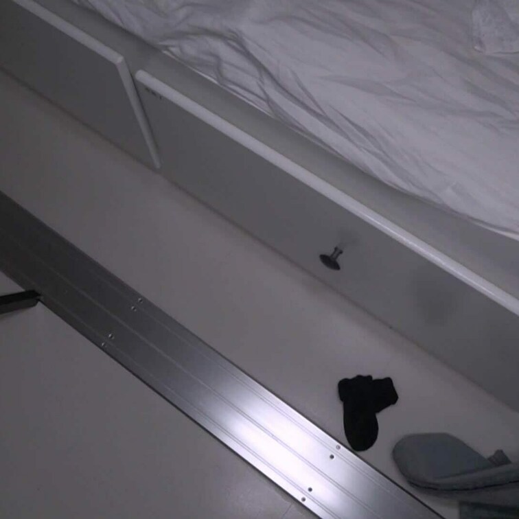 まんぐり電マ挿入で放置