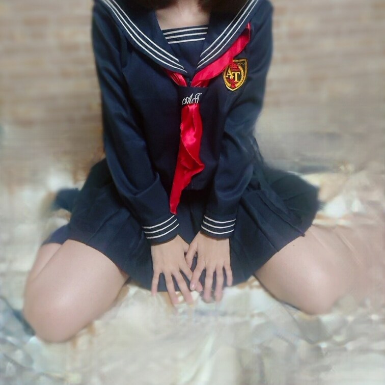 制服の下、見たい？