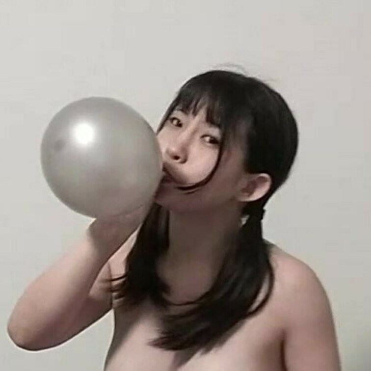 ⚠️【豪華VIP見放題∞】に含まれています。

全裸で風船で遊びます。