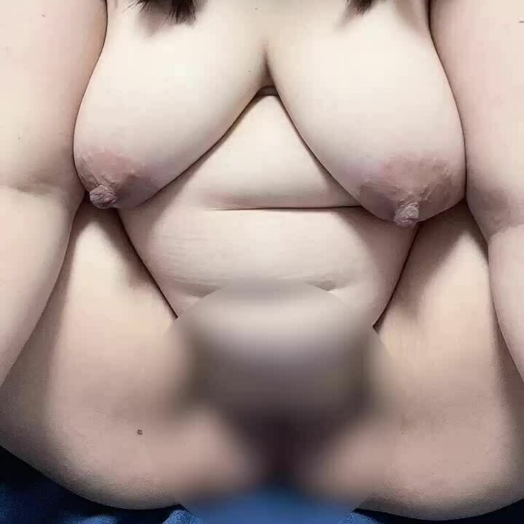 指でクリいじいじオナニー🩷