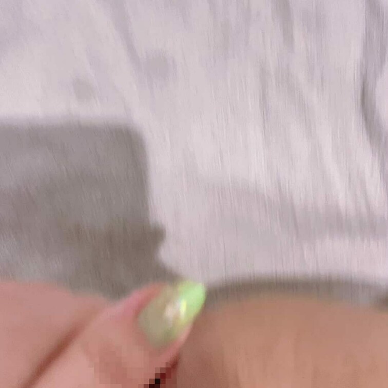 指オナ🤌しました

今回も潮吹き止まりません♡すごい遠くまで飛んじゃう…
