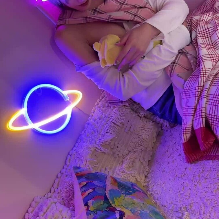 たーくさん遊んだいい子へのご褒美✨
ミルク飲んでたくさん寝んねしようね～💤