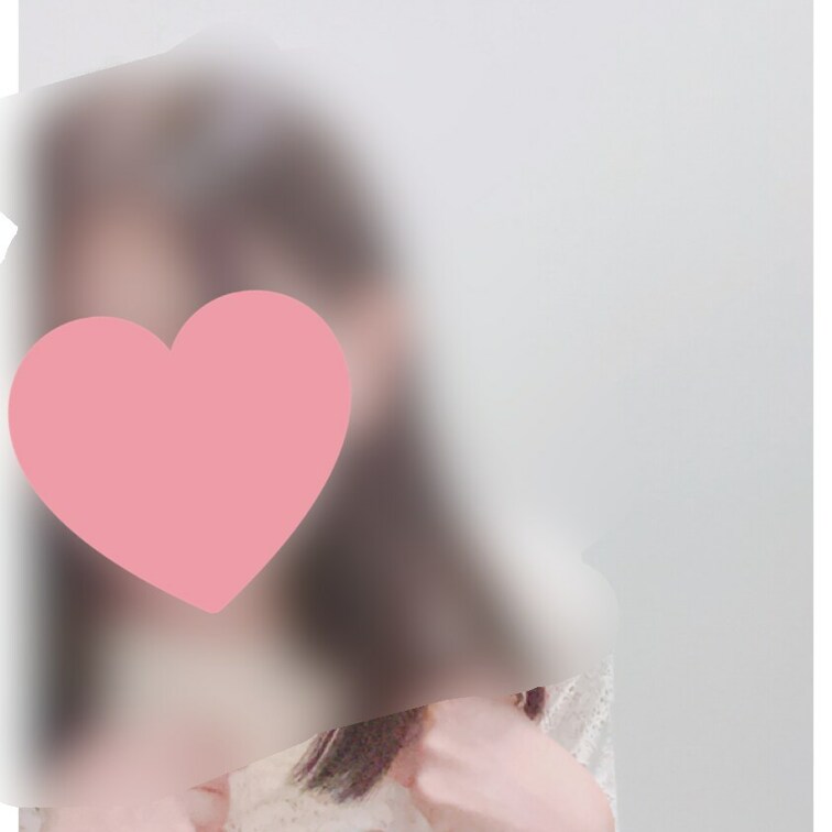 お洋服捲ってブラで出来た谷間をどうぞ〜