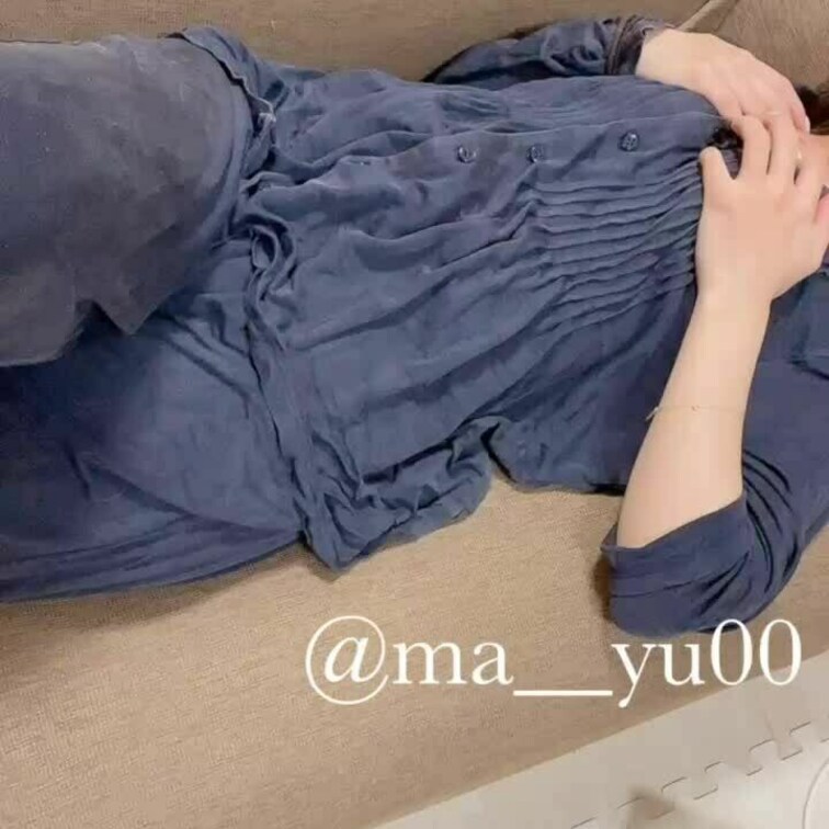 寝る前にむらむらしてソファーでぽなにー
夜中だからあんまり大きな声出せないのに出ちゃって大変だった🙈
だんだん乱れて