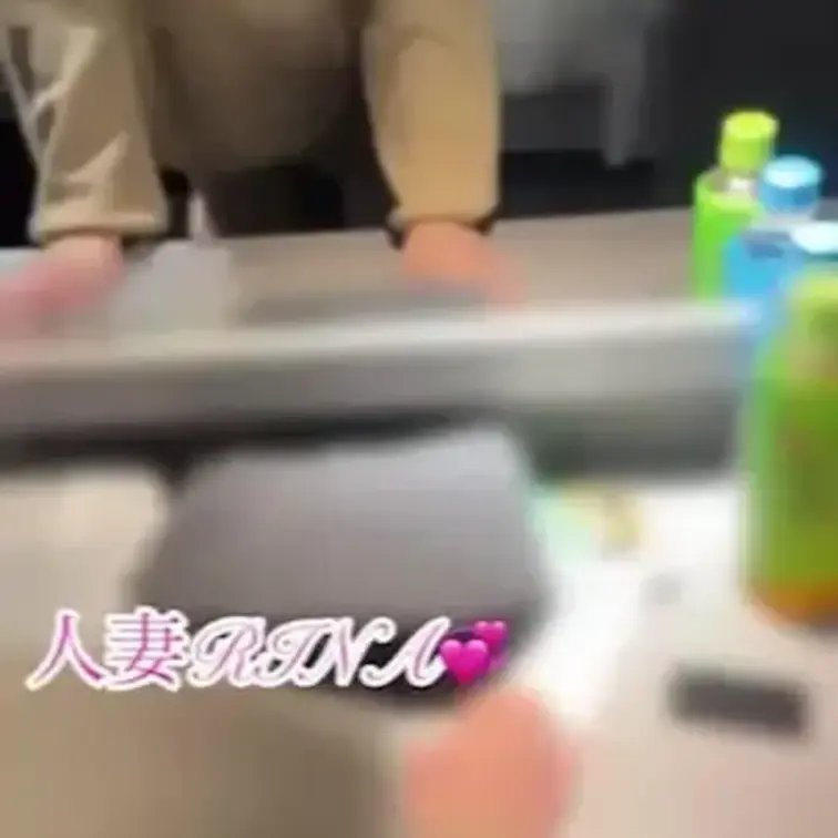 社長へ貸出し❗️
 最近社長の友人からまた友人へ…
 貸出し依頼が多い。
 RINAと関係を持った方達が愛人として