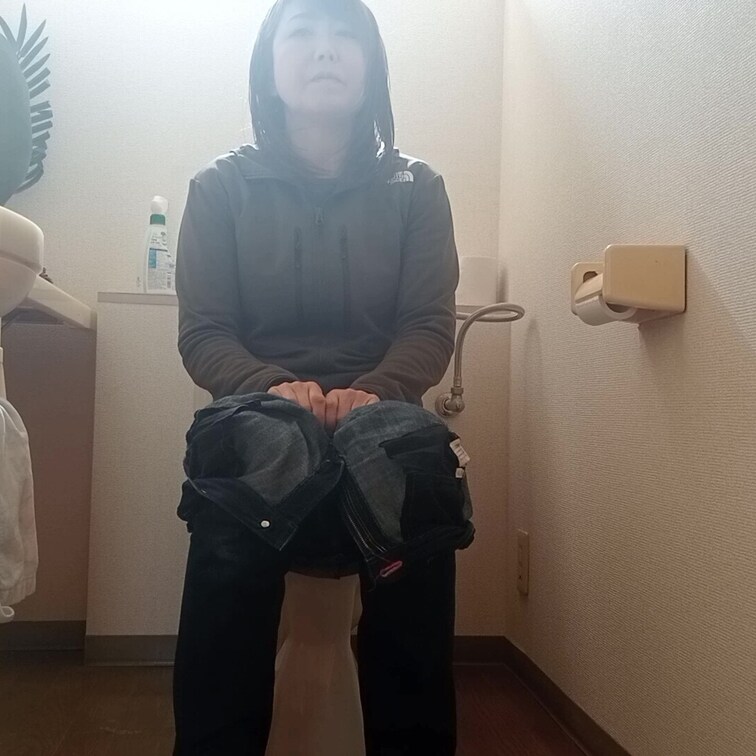 熟女の日常動画。
トイレでスッキリ✨

自然体過ぎてすみません😅