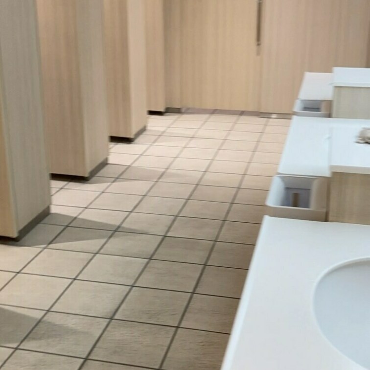 きれいなトイレでおしっこしてきました🥰❤️音声メインです🌱

깨끗한 화장실로 오줌 왔습니다 🥰❤️ 음성 메인입