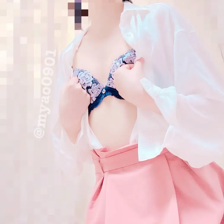 今日も一日お疲れさま😘💕
汗だくで一日蒸れた下着に埋もれる?
