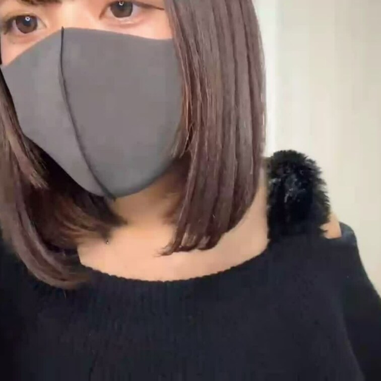 【りん 18 歳】

りんさんのライブ配信動画です
生配信だと、1 回の有料配信を視聴すると、おおよそ平均 5,0