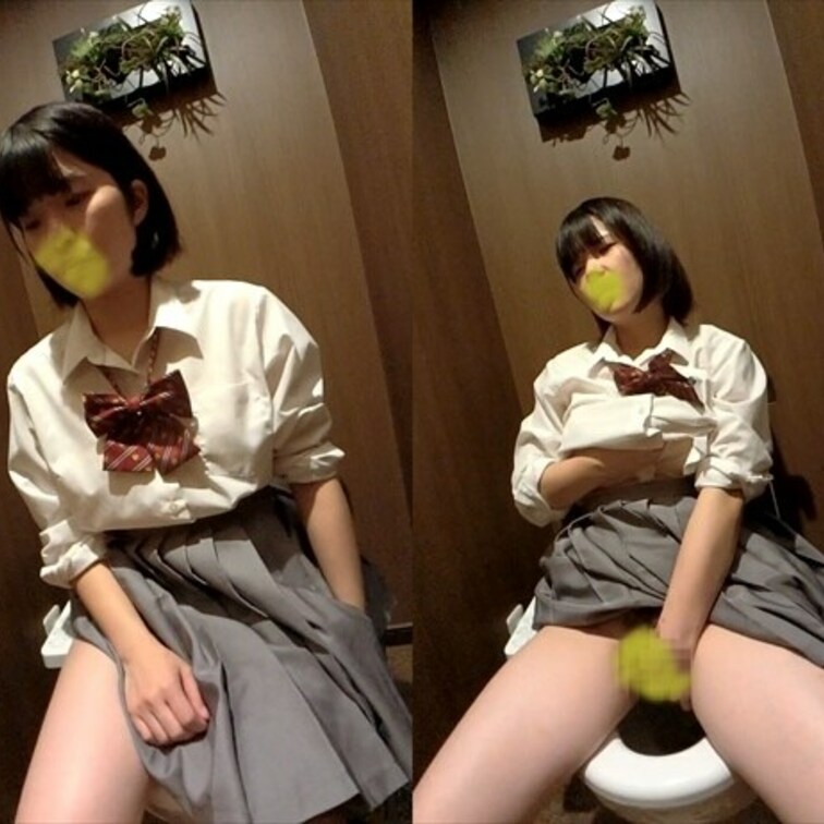 純粋そうな垢抜けてない感じの女の子が一心不乱におまんこを擦っています。
声を押しころしてますが愛液がぴちゃぴちゃ響いち