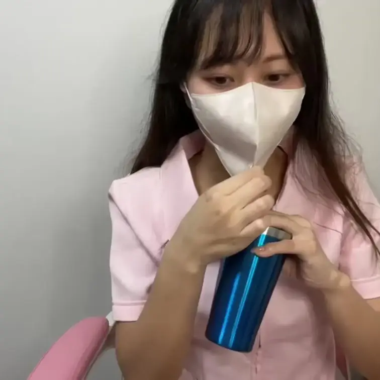 【あず 23 歳】

あずさんのライブ配信動画です
生ライブ配信だと、1 回の有料配信を視聴すると、おおよそ平均 