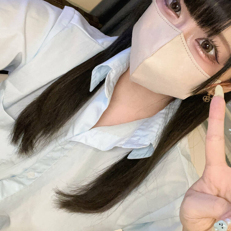 ★幻のツインズ★さくら&あすか

Eカップのさくらちゃん。これからツインテールに変身してデスクの上でファ●クされちゃ